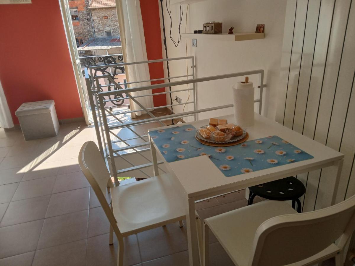 La Casetta Di Giulia Dolceacqua Exterior foto